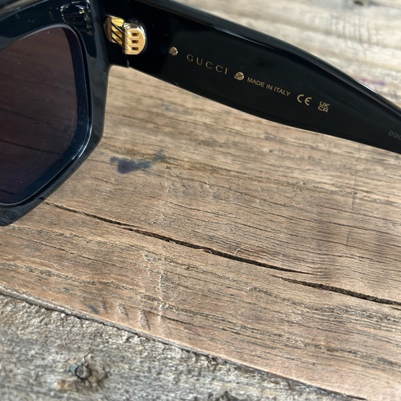 Gucci Black and Gold Sunglasses - Picture 2 of 10